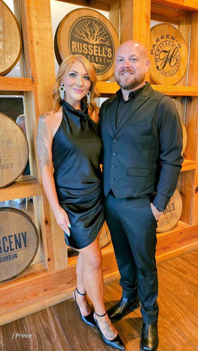Tech_Dad89's tweet image. My forever wedding date! Ain&apos;t she so fine?! I am a lucky man! 🥵