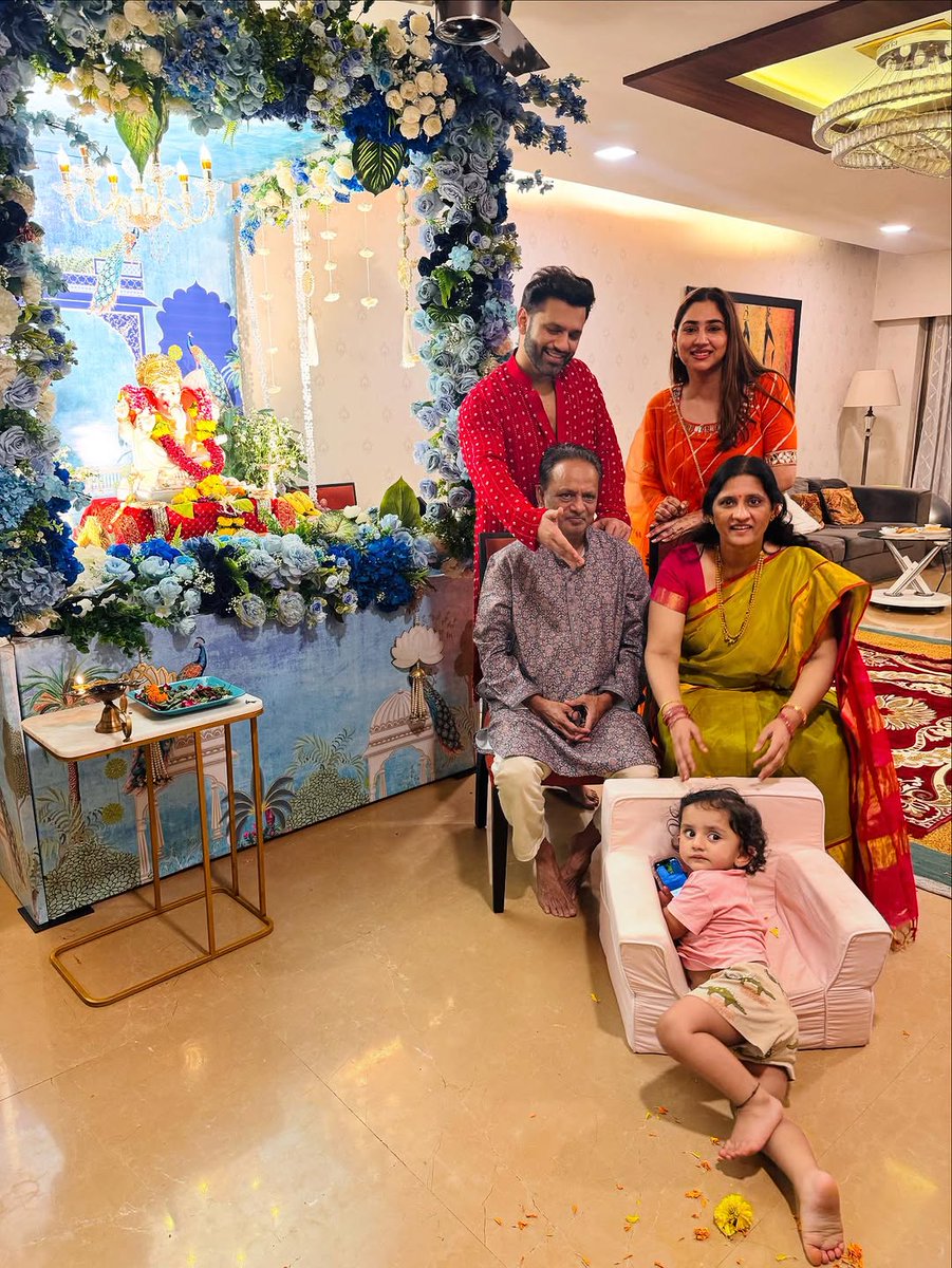 Team Disha Parmar tweet media