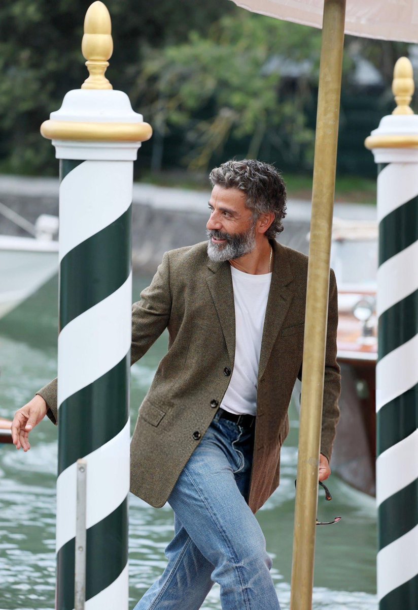 archivedilfs's tweet photo. oscar isaac at the venice film festival https://t.co/EZY2IdcrJ3