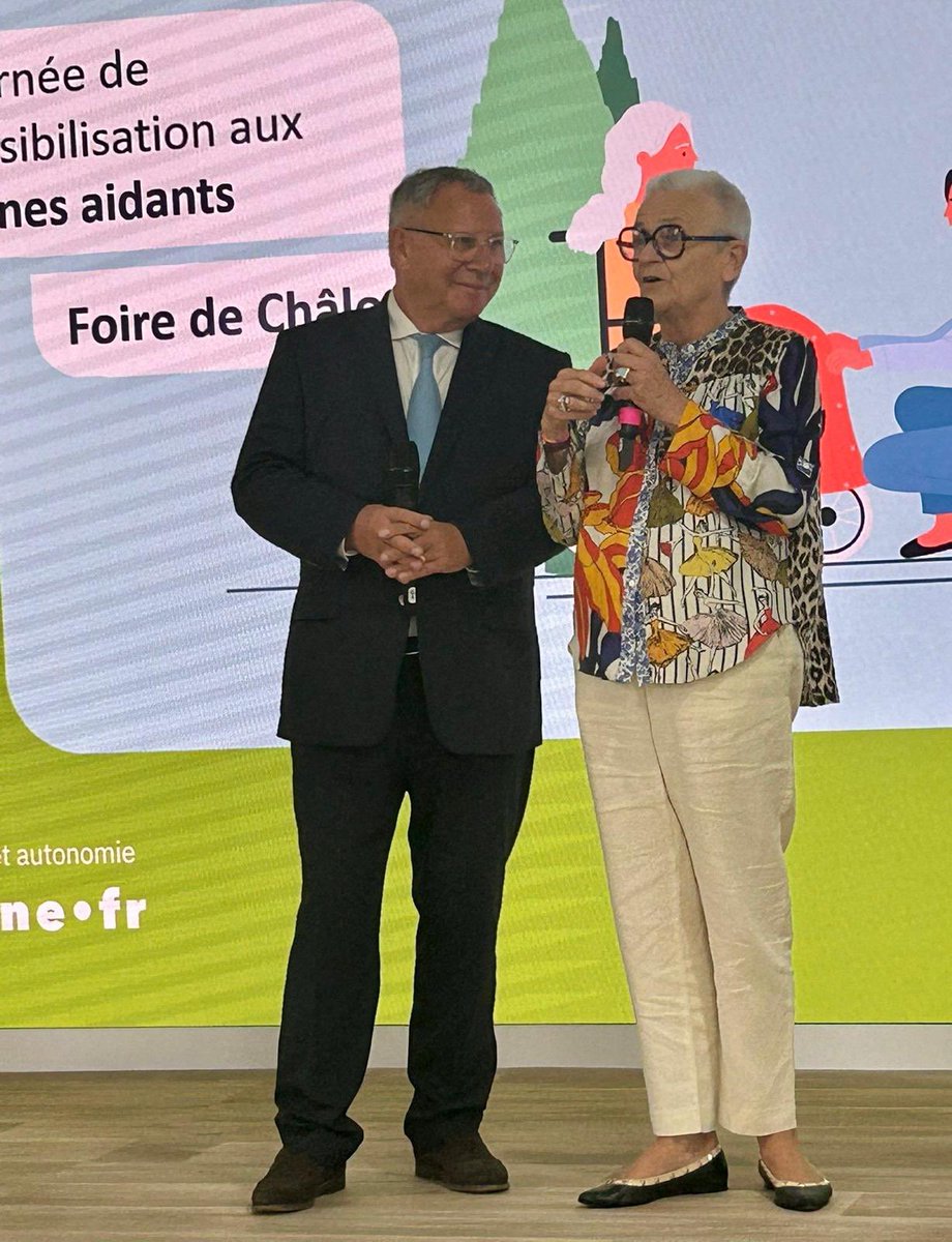 JM_Roze's tweet photo. Retour en images sur cette journée d'inauguration de la Foire de Châlons-en-Champagne !
Sur le stand du @DptMarne, accueil de madame la ministre déléguée chargée de la ruralité @FrancoiseGatel, sensibilisation aux jeunes aidants, célébration des 10 ans du Club des Mécènes du Patrimoine. Clôture de la journée au Carrefour des collectivités #foiredechalons
