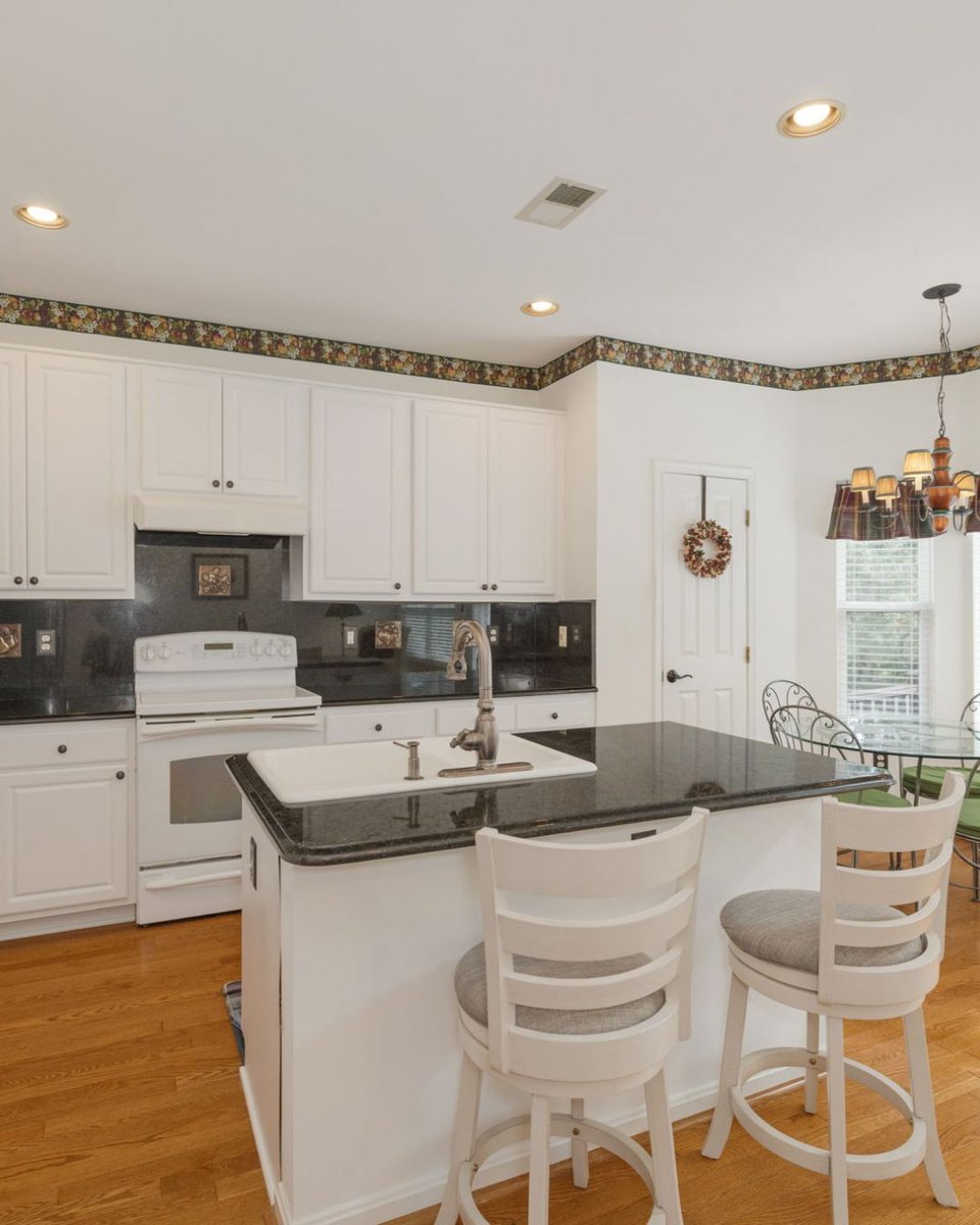 Tom and Cindy's Team tweet media