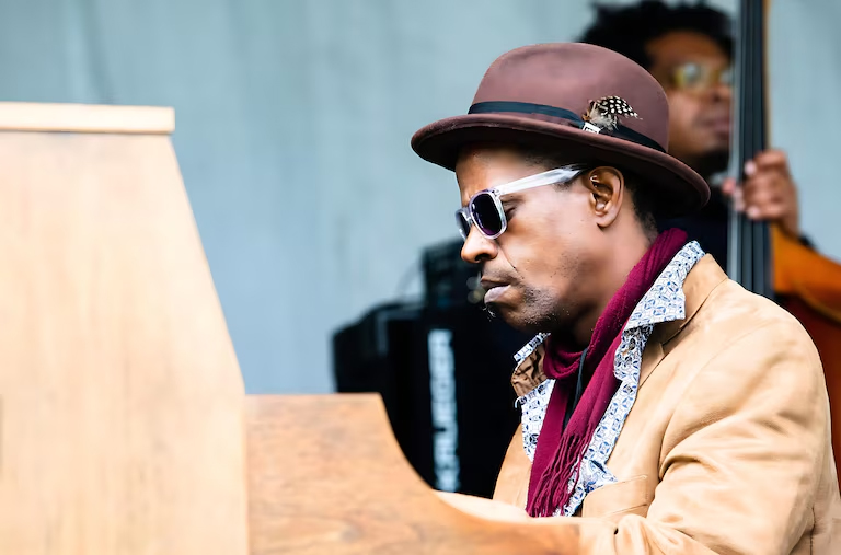 The Baltimore Banner profiles Lafayette Gilchrist '92, Africana studies, and his remarkable musical career!
<a href="/UMBC/">UMBC</a> #lafayettegilchrist #umbc