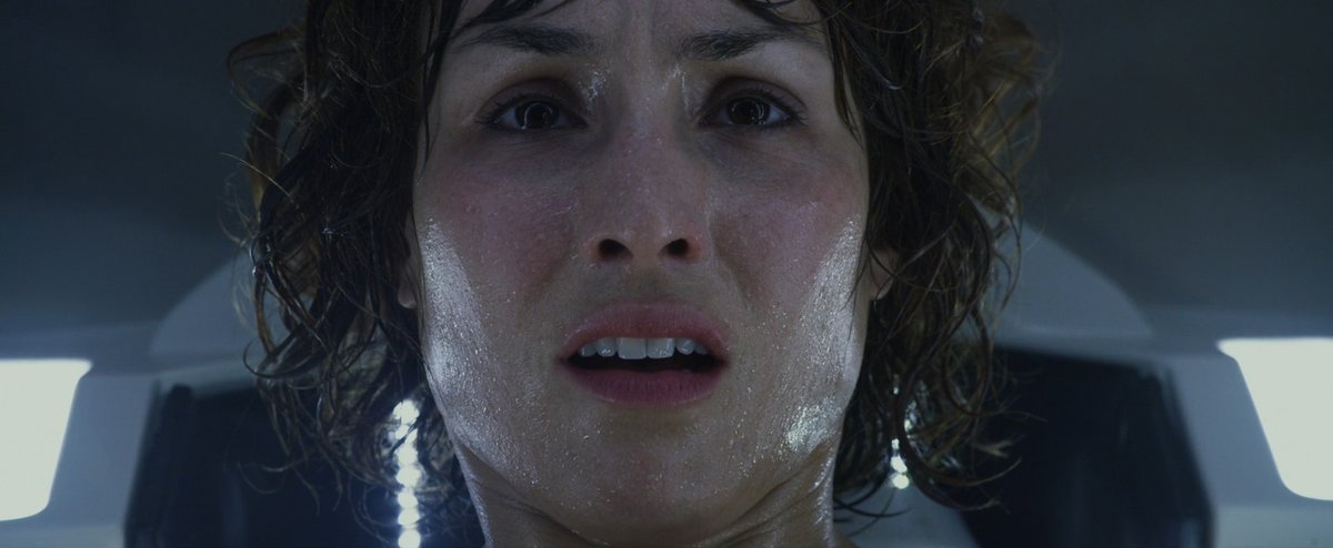 JackOCine's tweet image. Ridley Scott n'entend pas brosser les spectateurs dans le sens du poil lorsqu'il réalise #Prometheus : le préquel se fiche ouvertement des incohérences - vis-à-vis de la saga ou de son propre récit - et favorise le rythme, ainsi que la puissance angoissante des images.