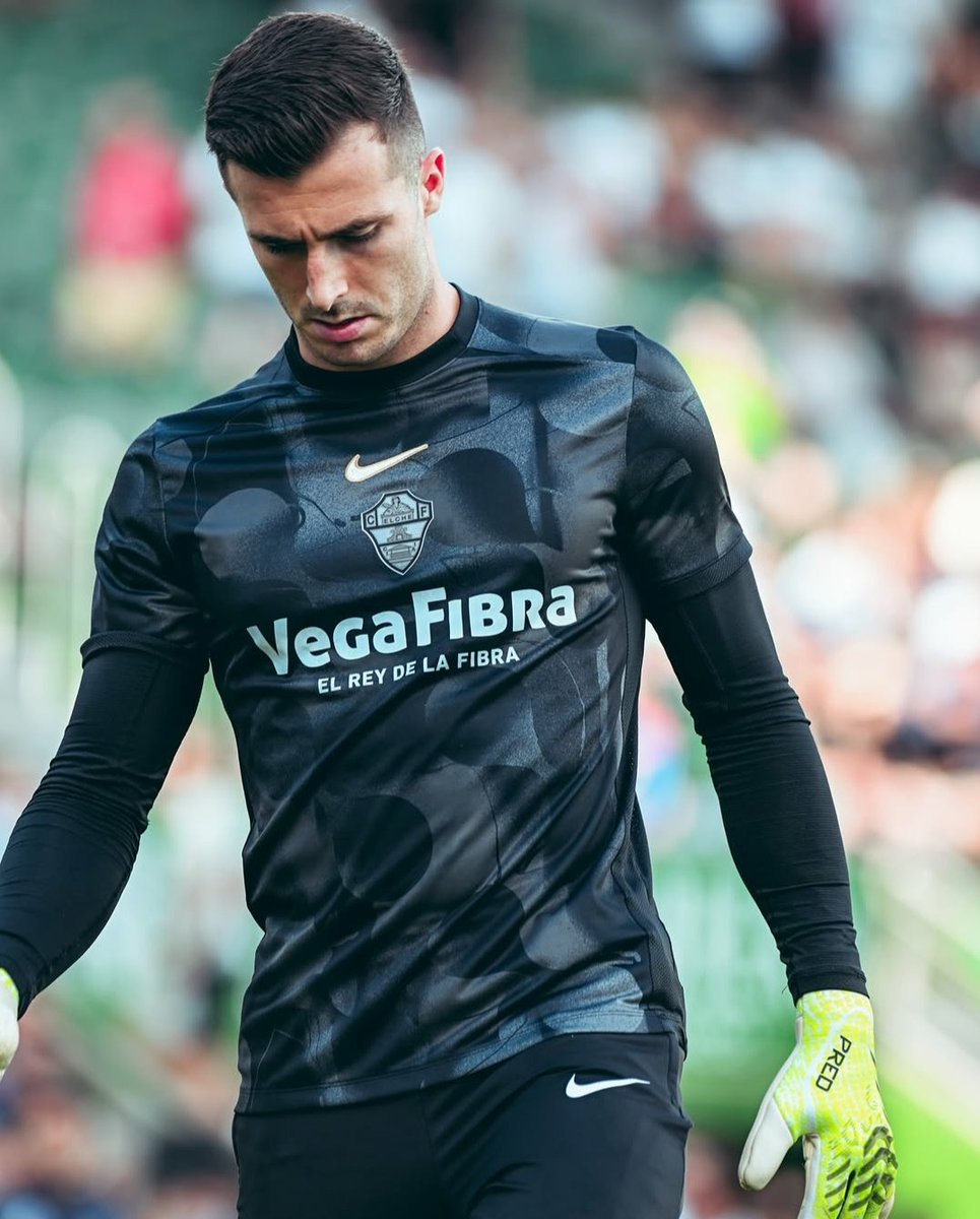 shayla in new colours 😢