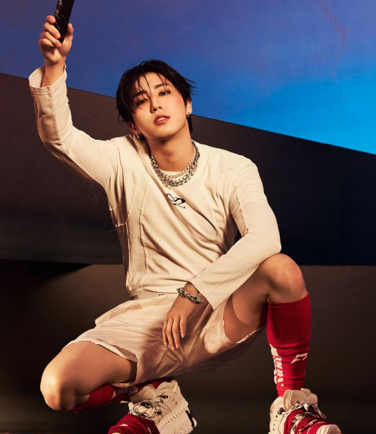 AboutMusicYT's tweet photo. Happy 25th birthday to the amazing Han of Stray Kids! https://t.co/BYJeYb9Iu4