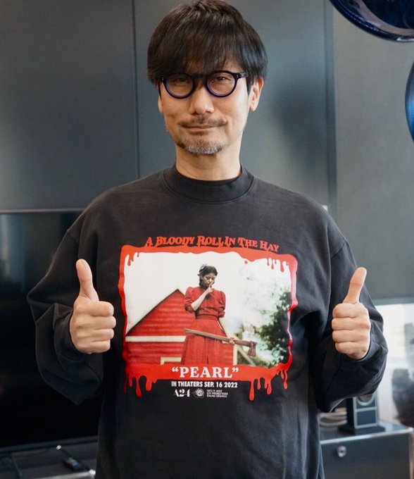 Kojima got lots of Christmas gifts from A24 🎁😍