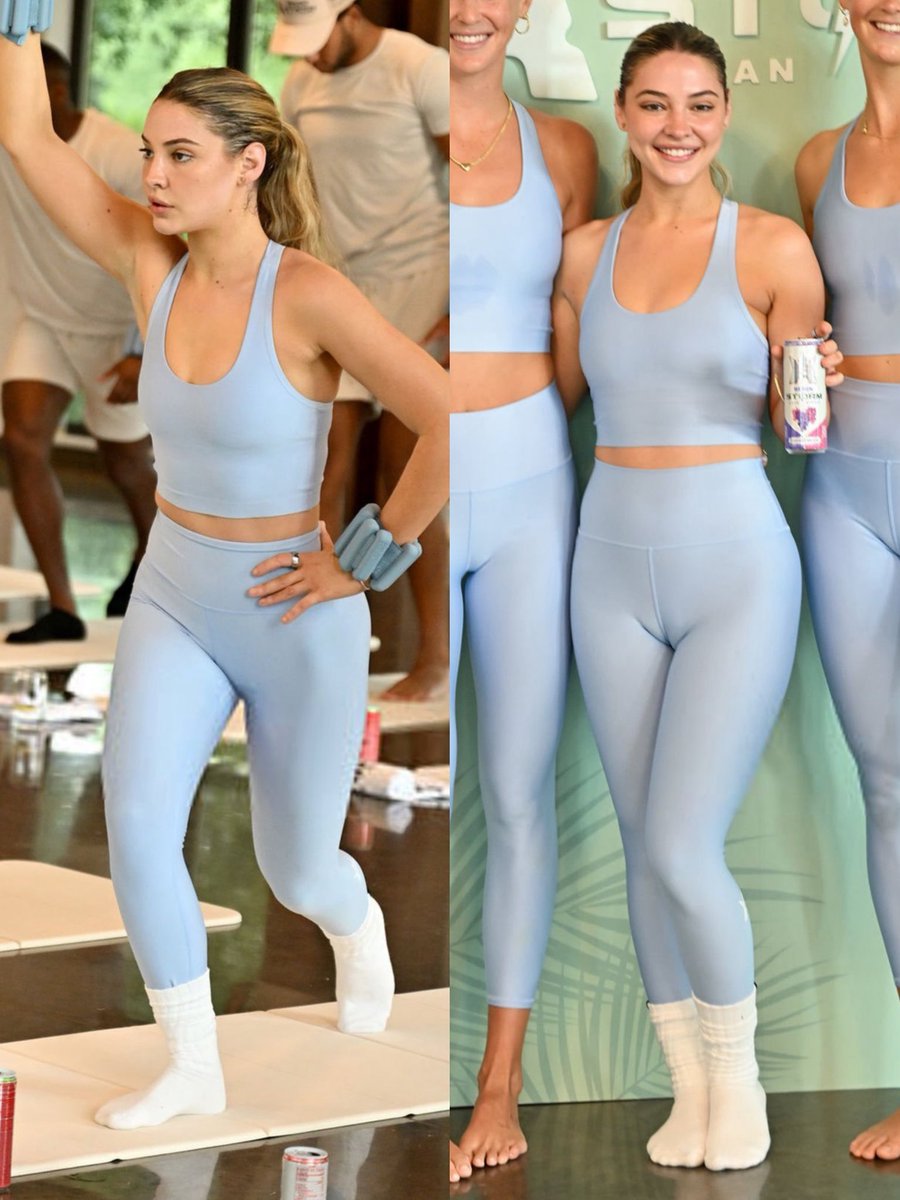 WinterGoons's tweet image. Just look at that cameltoe 🫠🩵