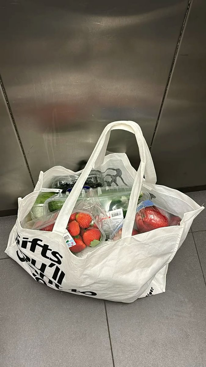 𝐌arylou 𝐁lodwyn. tweet media