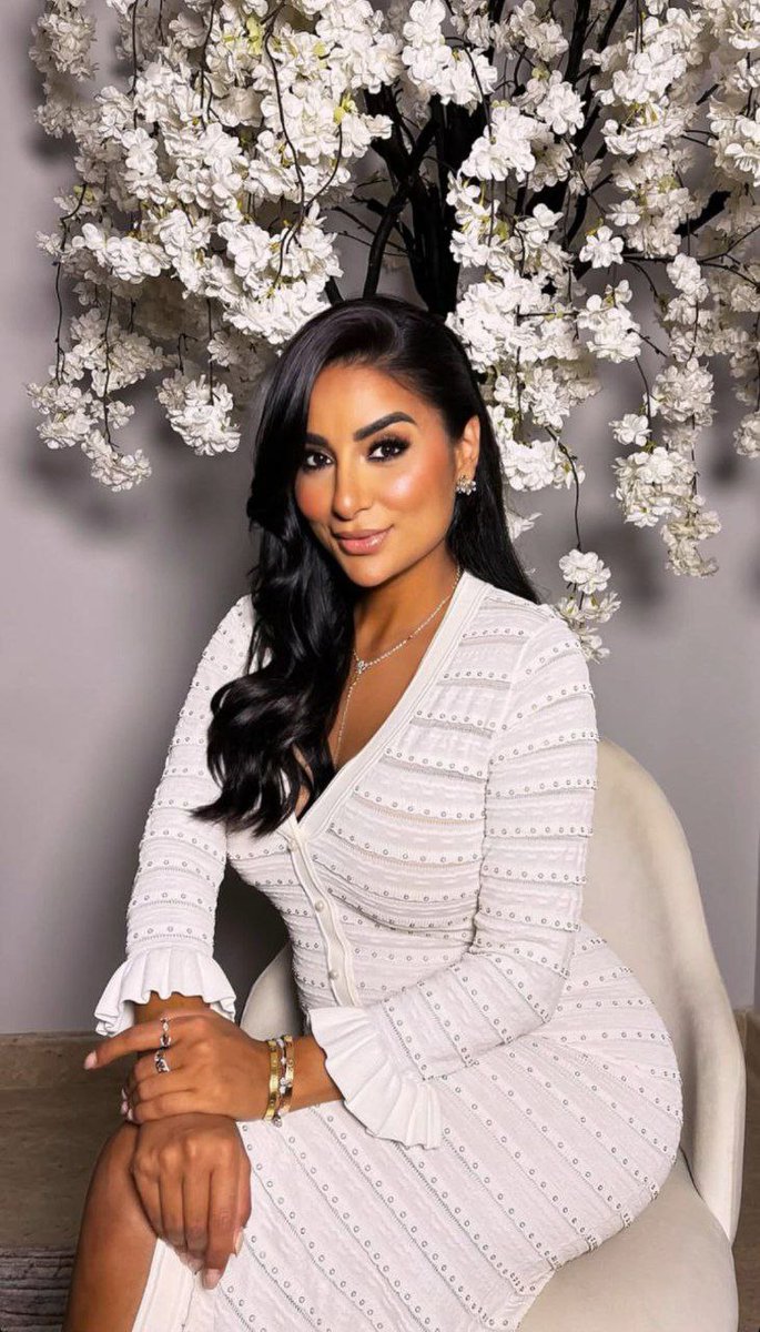 عايز حد معاه صور فنانات يجي يفشخني كول حالاا🥵🥵🥵