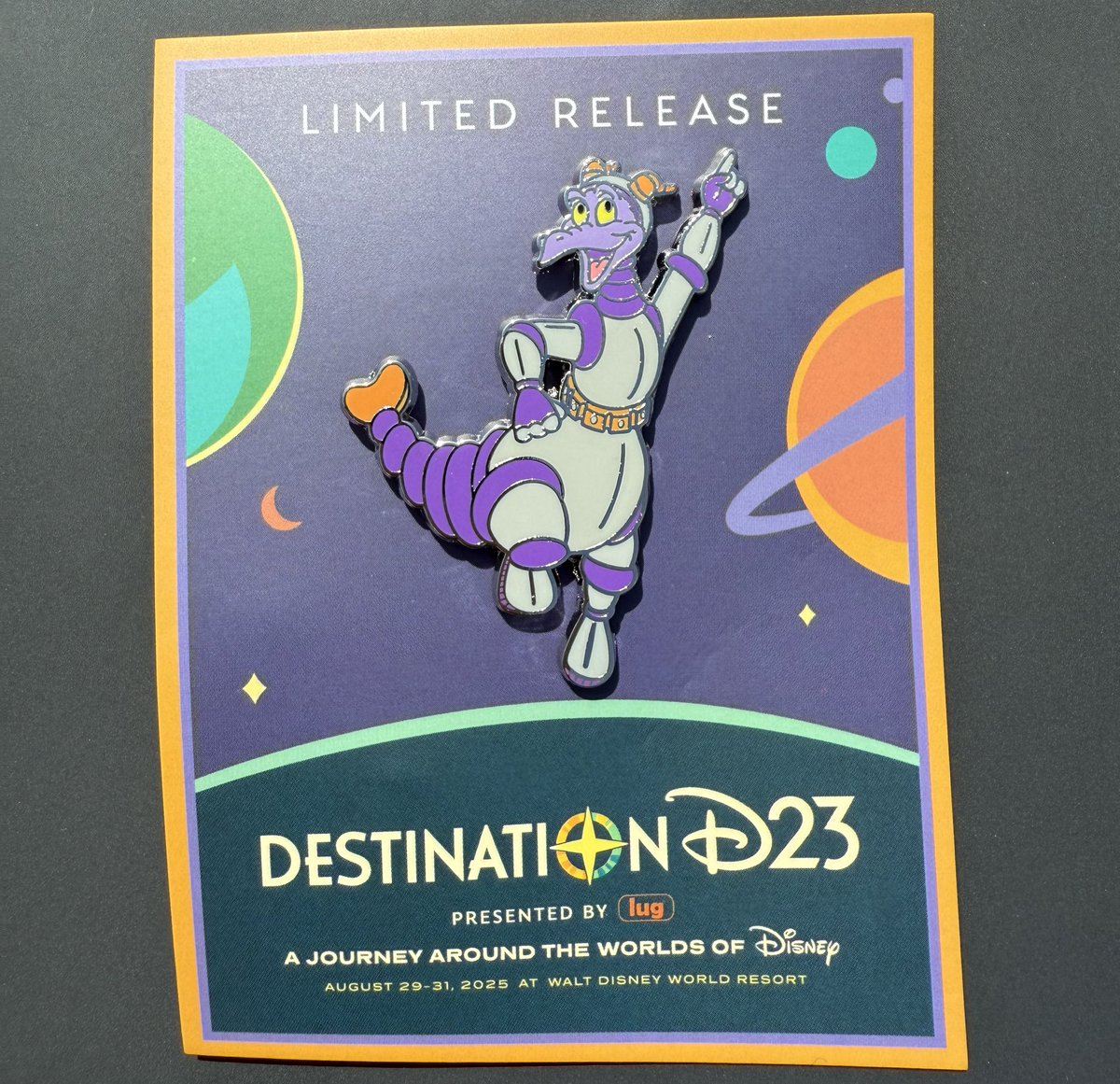 Here is a look at the Figment pin from the Lug booth at Destination D23 event: disneypinsblog.com/figment-pin-at…
