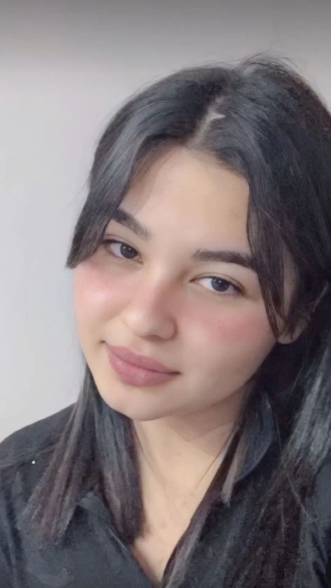 Anneme çekmişim ne yapabilirim 😅
    İyi akşamlar 🦋