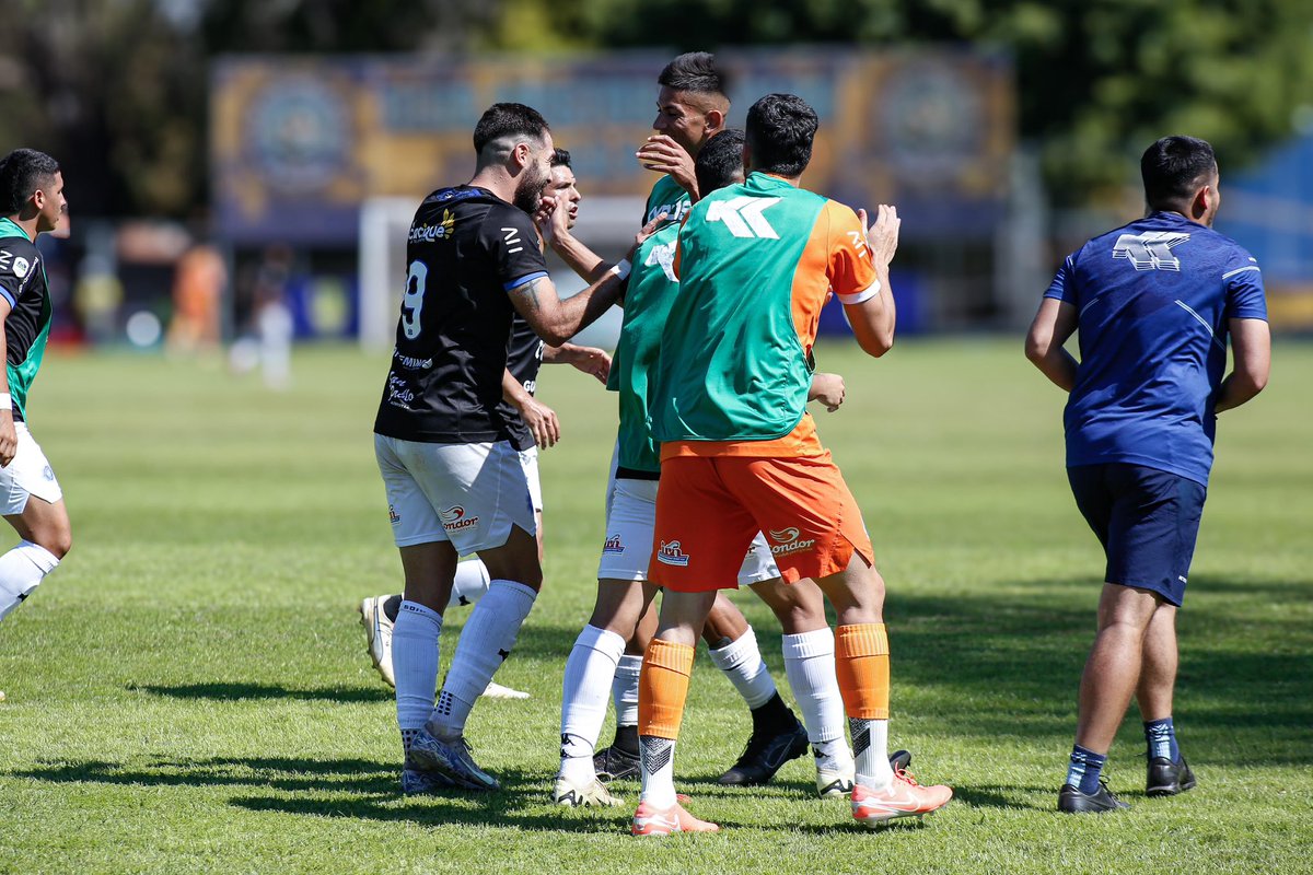 APFPrimeraB's tweet photo. ⏱️ 75’
➡️ #ColonJAS 0
➡️ #12deOctubre 2
🗓 Fecha 21.
#APFPrimeraB ⚽ https://t.co/A7xDsF8gk9
