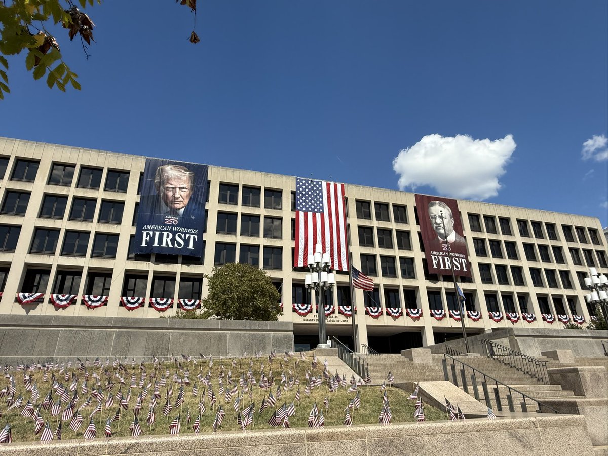 Brendan Carr (@brendancarrfcc) on Twitter photo The Department of Labor looks great this Labor Day weekend, <a href="/SecretaryLCD/">Secretary Lori Chavez-DeRemer</a> 🇺🇸🇺🇸 The Department of Labor looks great this Labor Day weekend, <a href="/SecretaryLCD/">Secretary Lori Chavez-DeRemer</a> 🇺🇸🇺🇸