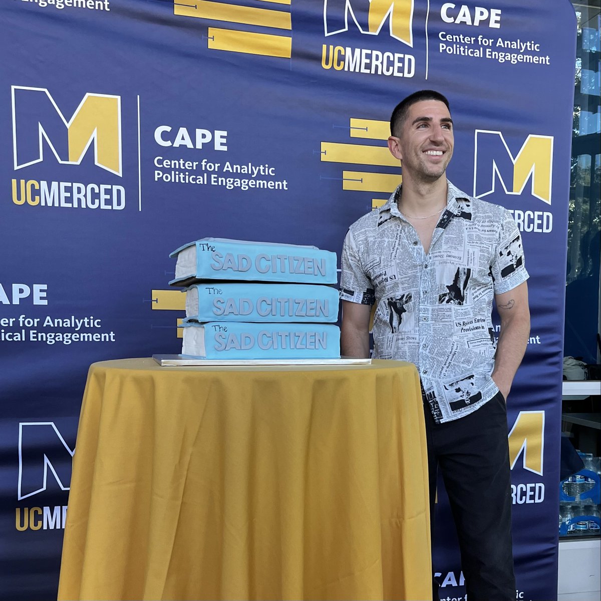 The Political Science Department and CAPE celebrated the release of Professor Ojeda’s newest book, The Sad Citizen, while also marking the start of a new semester. Congratulations to Professor Ojeda on this exciting achievement, and best wishes to all for a successful semester!