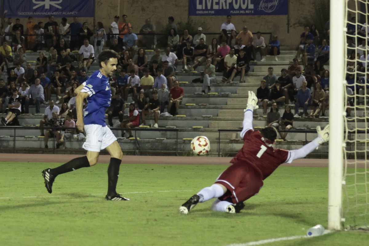 💙 Como si el tiempo no hubiese pasado. 

🦁Porque 𝒍𝒂𝒔 𝒍𝒆𝒚𝒆𝒏𝒅𝒂𝒔 𝒅𝒆𝒍 𝒈𝒐𝒍 𝒔𝒐𝒏 𝒆𝒕𝒆𝒓𝒏𝒂𝒔.

#CDSanFernando1940