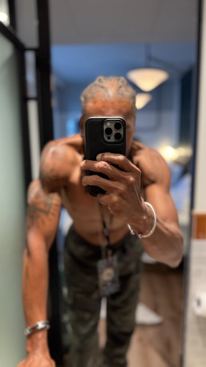 JaeMetaX's tweet image. Big Facts 

📸♾️♾️📸

The Walking Billboard 

Photo Shoot Time