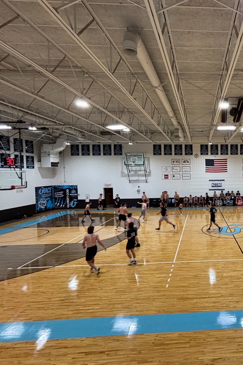 Finished off conditioning week with a little 5 on 5 this morning! A lot of good hard work put in this week by the guys 💪🏼
#DoMore