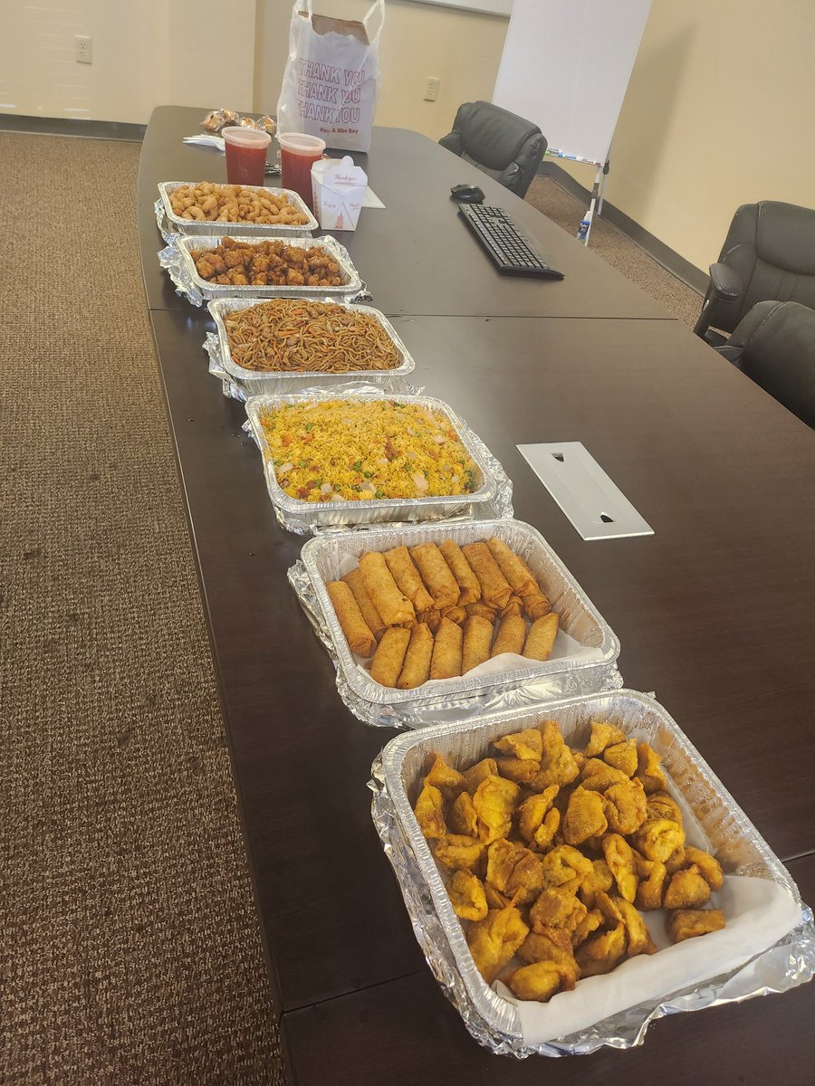 InterstateLog's tweet image. Kicking off just before Labor Day weekend and football season with a bang! It&apos;s #FreeFoodFriday classic Chinese food was chosen for the crew! 🥡