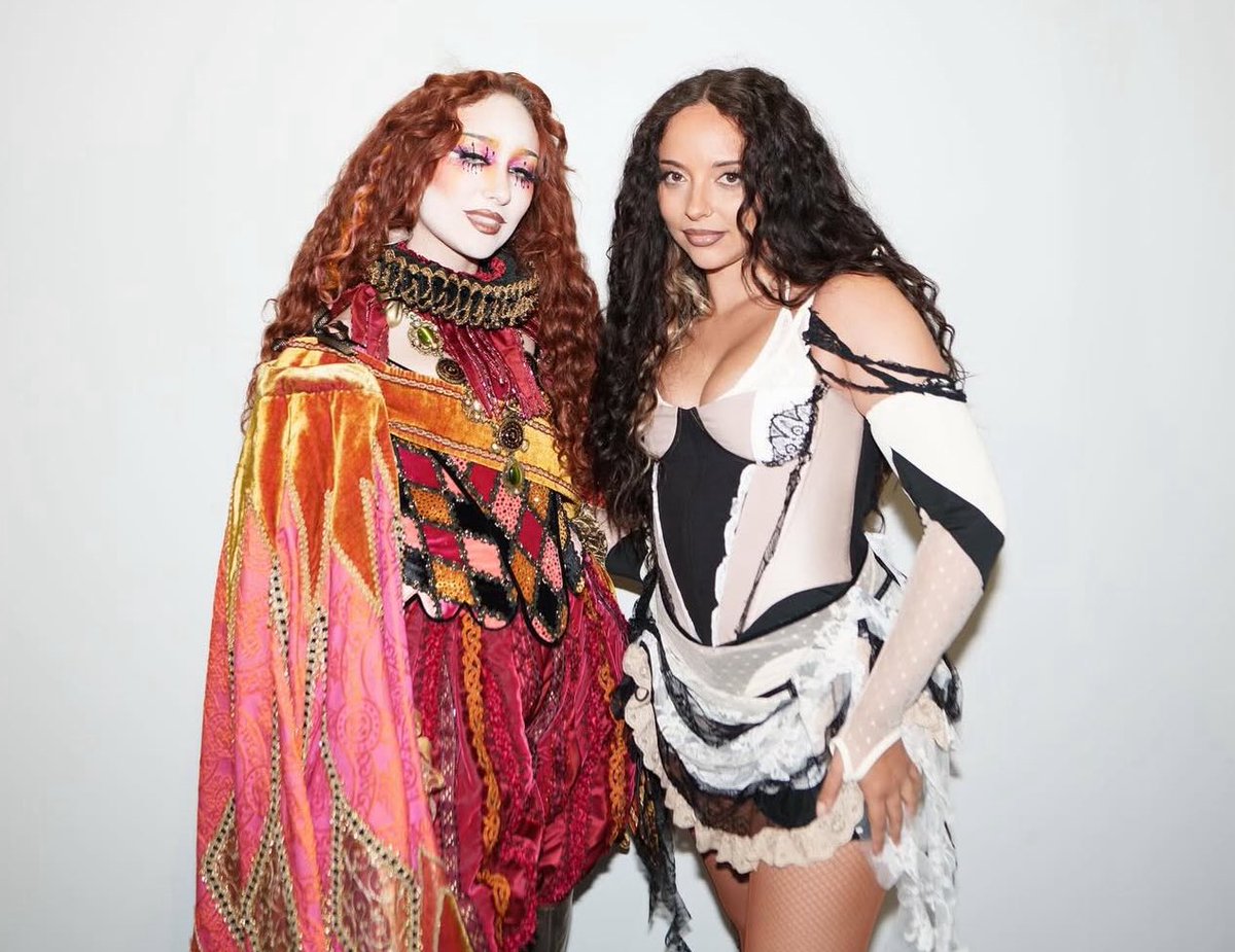 JADE &amp; Chappell Roan stun in new photo together.