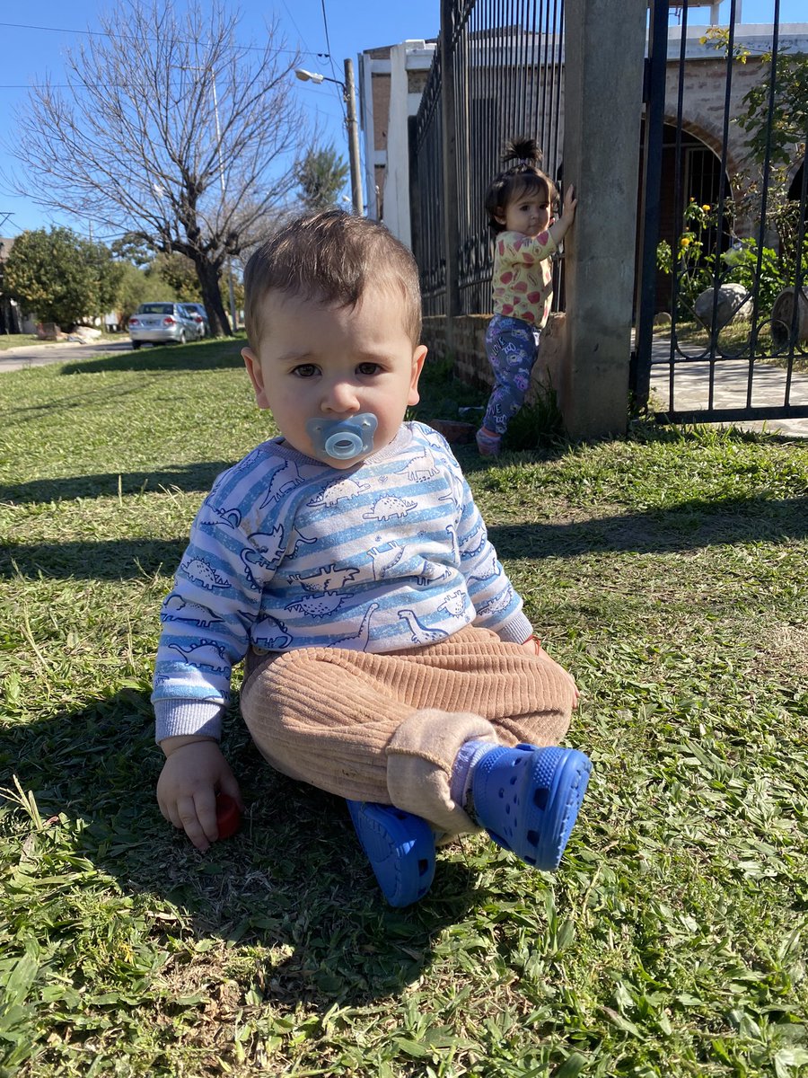 ASI empiezan las grandes amistades !!! Roma y Amadeo 🥰