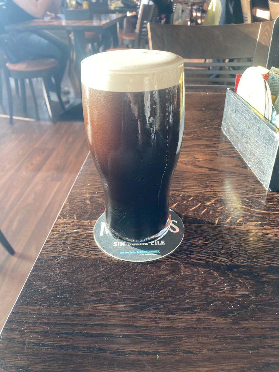 dslyne257's tweet image. Hymn for the weekend ✈️ #coldplay #wembly