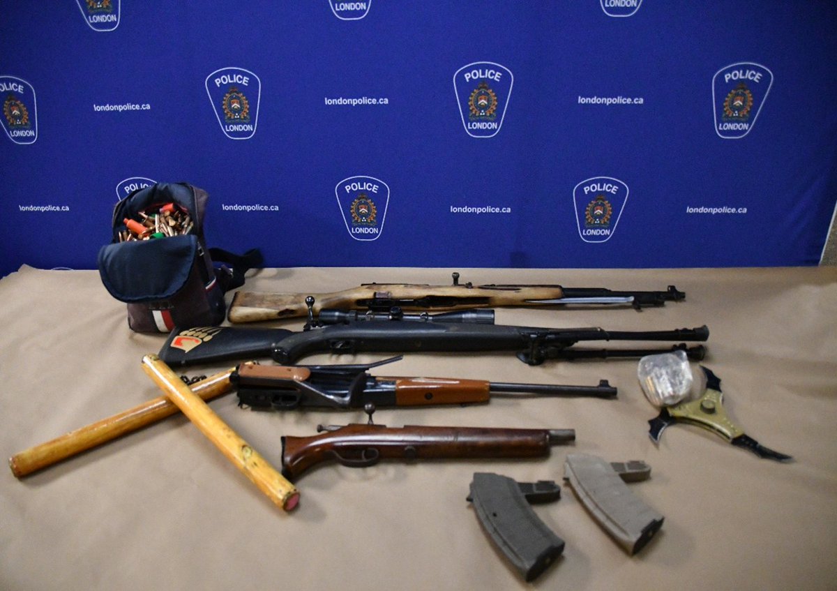 FIREARMS AND PROHIBITED WEAPONS SEIZED 
London man and woman facing charges

LONDON, ON (August 29, 2025) – Members of the London Police Service Guns and Gangs Section with the assistance of the LPS Emergency Response Unit executed a search warrant at a residence in the 100-Block