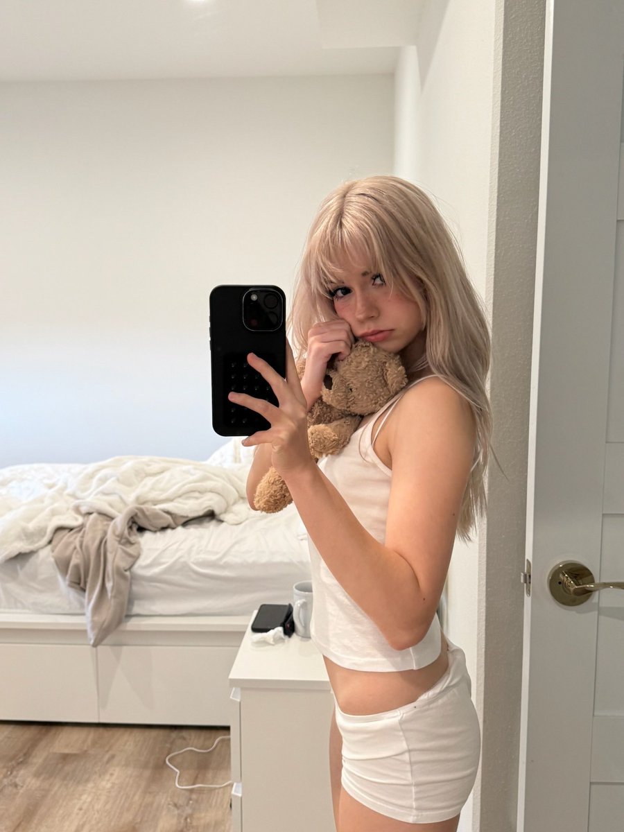 jessie_ra3's tweet photo. not as innocent as you think https://t.co/XYxi0yCRAU