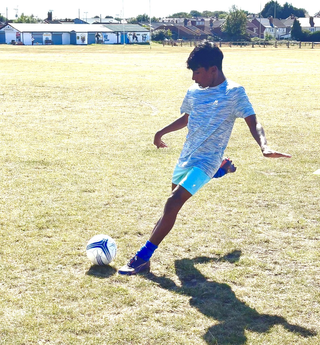 Great afternoon coaching today, well done Nitesh and Callan, both did so well…..#Blossomskills