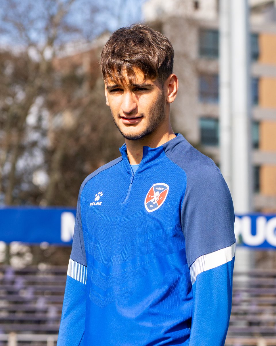 𝗖𝗮𝗹𝗲𝗻𝘁𝗮𝗺𝗶𝗲𝗻𝘁𝗼 ⚒️

🔴🔵
#VamosPionero #AlbionFC