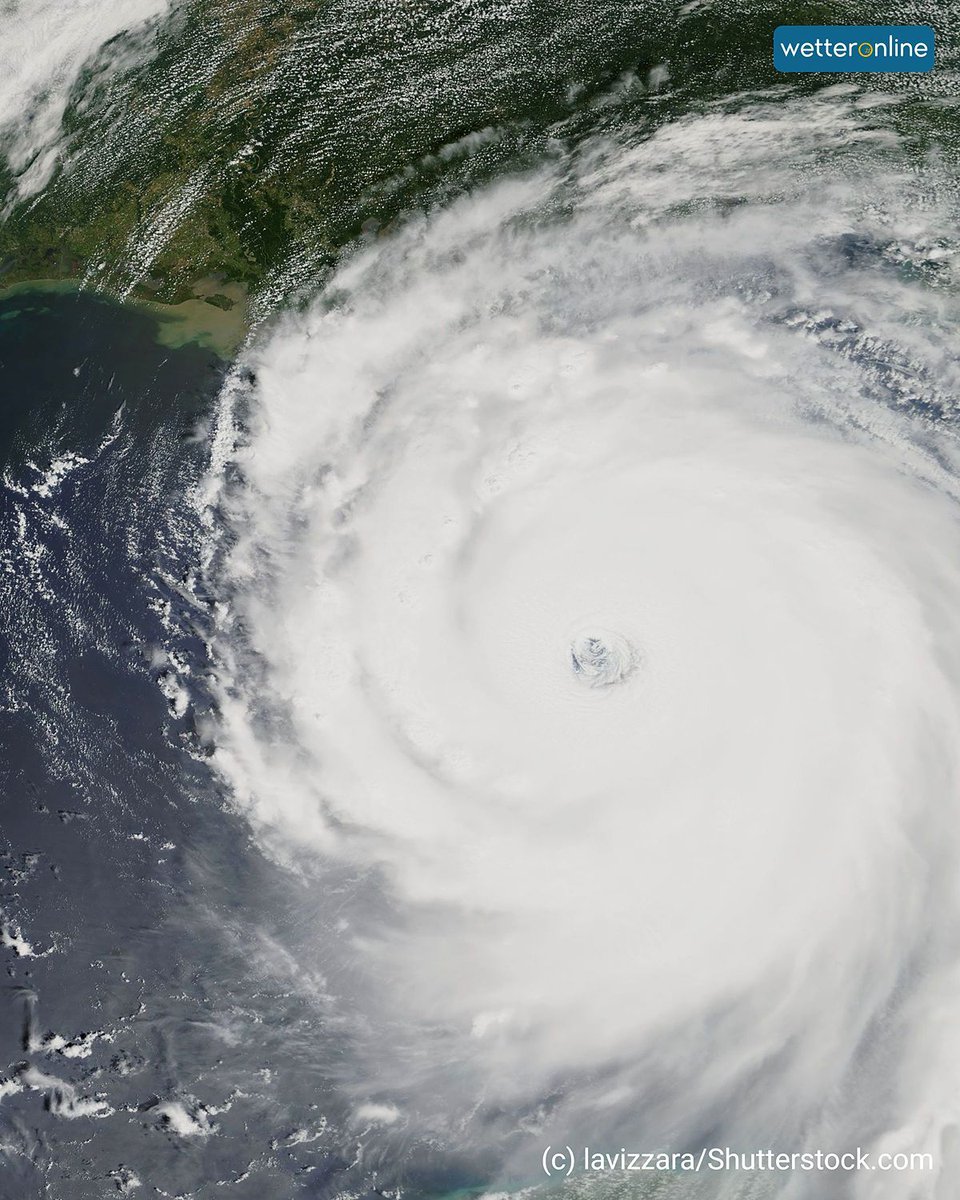 WetterOnline's tweet image. Heute vor 20 Jahren: Hurrikan KATRINA 🌪️ trifft US-Golfküste 🌊
Deichbrüche überfluten New Orleans – über 1800 Tote. 😔
Alle Hintergründe: 👉 to.wetteronline.de/vor-20-Jahren-… 

#Katrina #Hurrikan #USA #Wettergeschichte