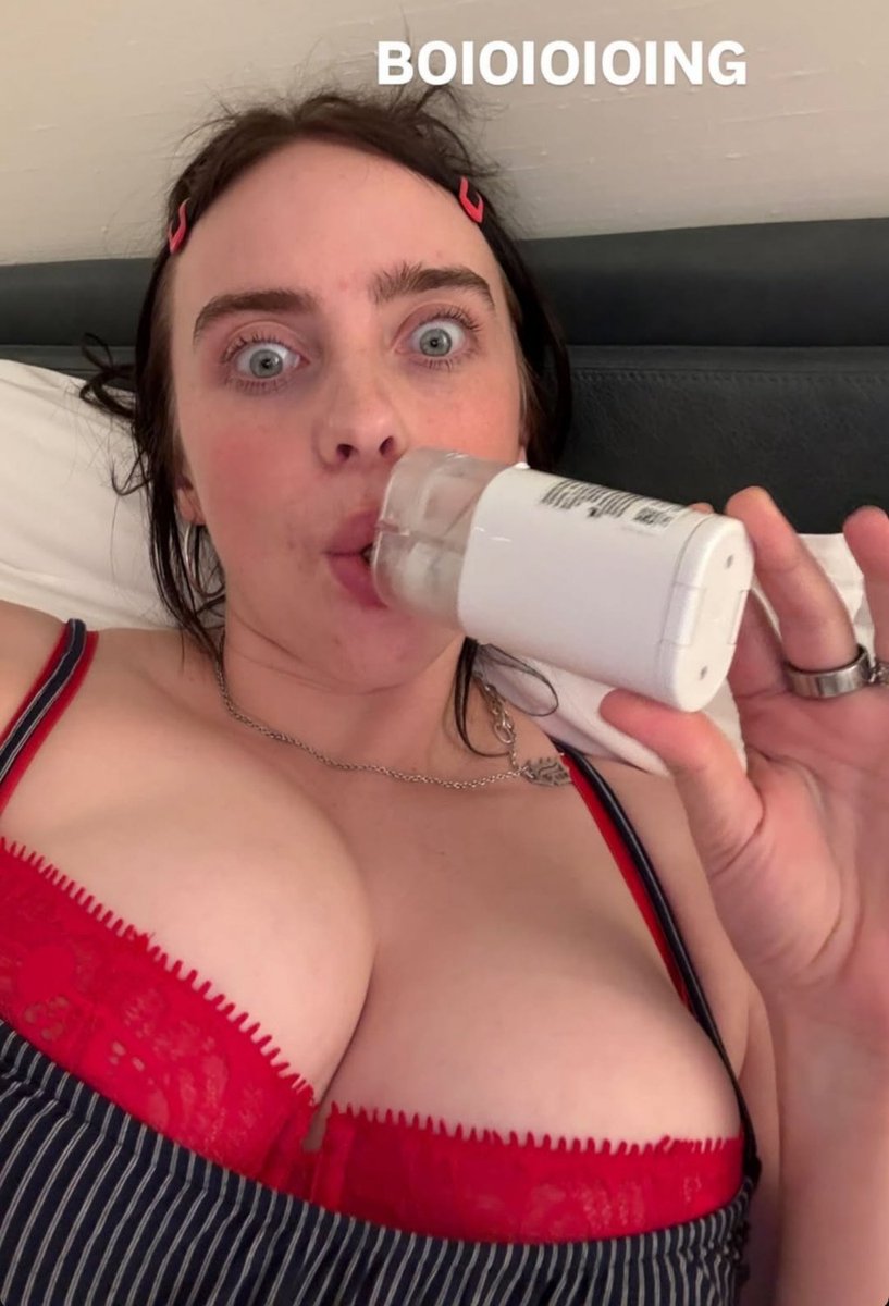 SultryCeleb's tweet photo. @LewdLatin Ay, cariño, tengo a la Billie perfecta para ti... Vamos, no te quedes solo con las ganas https://t.co/TwFCmghk31