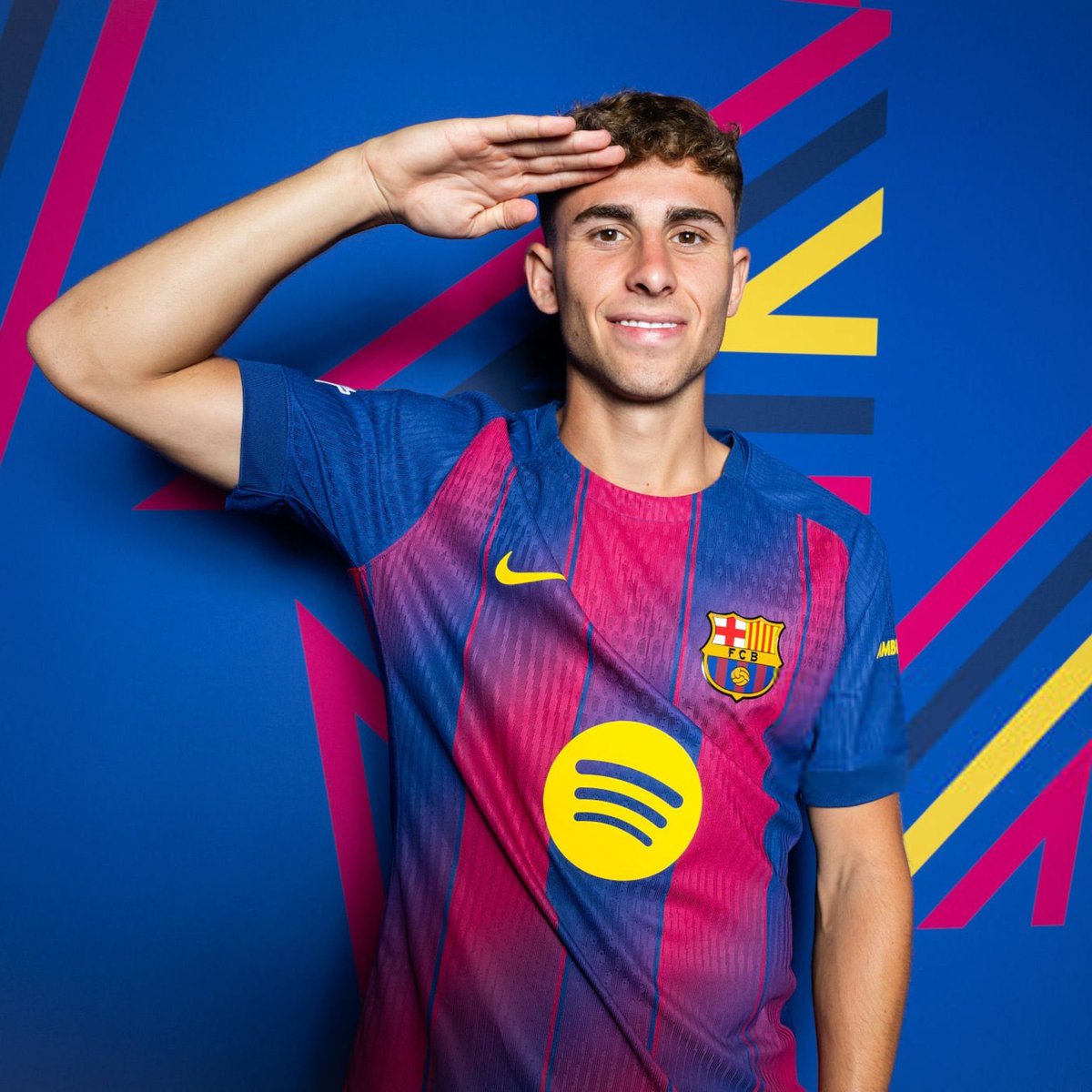 DeadlineDayLive's tweet photo. π¨ FermΓn LΓ³pez wants to STAY at Barcelona following an approach from Chelsea.
(Source: @mundodeportivo) https://t.co/pgulhmo8wj
