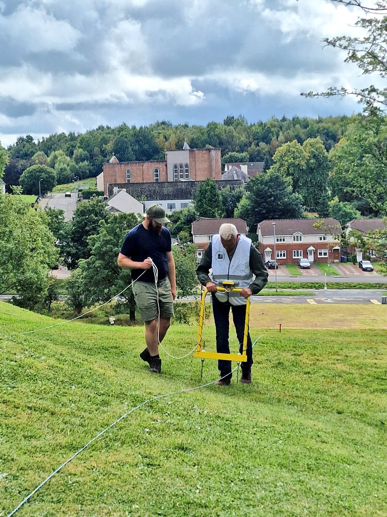 CastleCrookston's tweet photo. Day one of geophysics at Crookston Castle

Local pupils joined archaeologists to scan the grounds and search for hidden stories beneath Glasgow’s last Castle.

Even the @LordProvostGCC lent a hand 

#Glasgow850 #EchoesFromTheEarth
@welovehistory @GlasgowCC https://t.co/BOICT0EADL