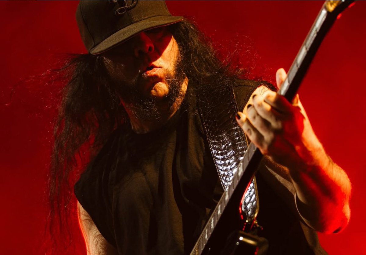 dailymalakian (@dailymalakian) on Twitter photo 