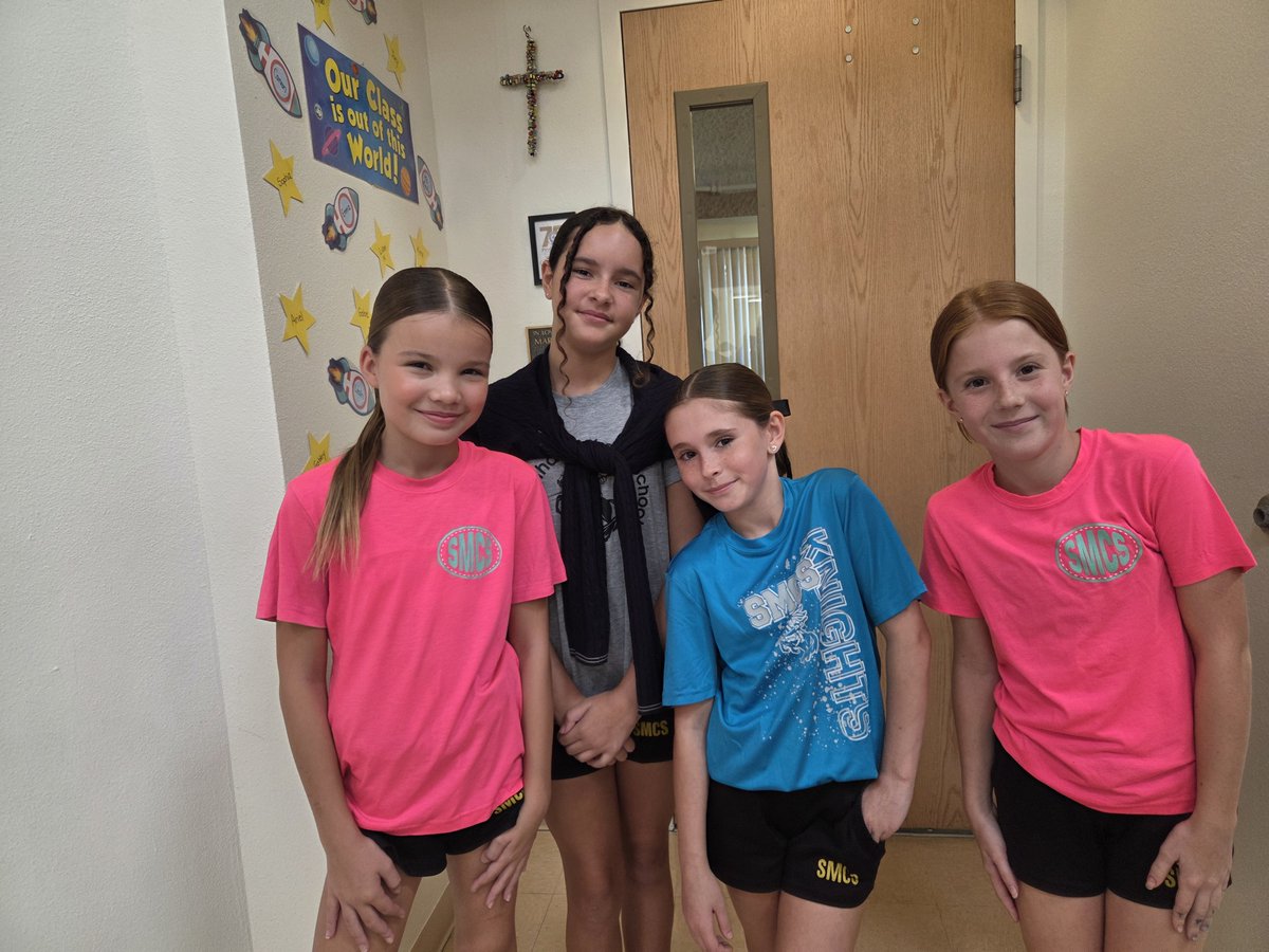 StMarthaCS's tweet image. Our School Spirit was shining today for our first #SpiritDay of the School Year! #SMCS #GoKnights