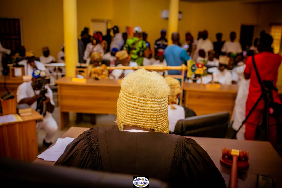 LGSurulere's tweet photo. The  chairman swearing in the newly elected councilors of the local government. https://t.co/R5g6X9FLDk