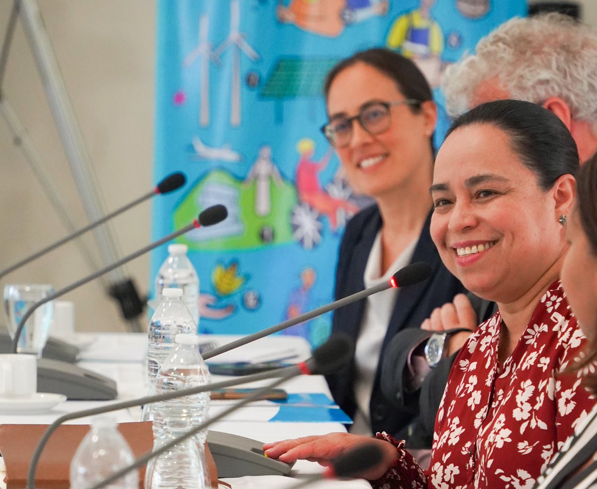 ONU Honduras (@onuhonduras) on Twitter photo Gracias <a href="/SalvaPresidente/">Salvador Nasralla</a> y equipo por el espacio de discusión, su apertura y disposición de impulsar un diálogo nacional basado en propuestas de cara al próximo proceso electoral.
Desde Naciones Unidas reafirmamos nuestro compromiso con el desarrollo de 🇭🇳 y su democracia. (3/3) Gracias <a href="/SalvaPresidente/">Salvador Nasralla</a> y equipo por el espacio de discusión, su apertura y disposición de impulsar un diálogo nacional basado en propuestas de cara al próximo proceso electoral.
Desde Naciones Unidas reafirmamos nuestro compromiso con el desarrollo de 🇭🇳 y su democracia. (3/3)