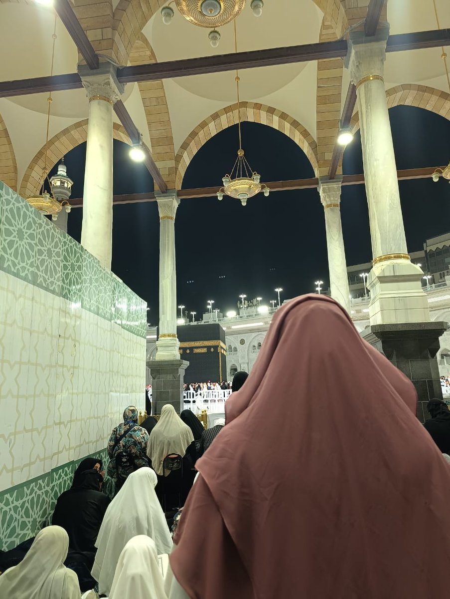Beslayaa's tweet photo. وَكَانَ فَضْلُ اللَّهِ عَلَيْكَ عَظِيمًا
الحمد لله رب العالمين 
اللهم لا تجعله آخر العهد ببيتك الحرام
نعم ربنا لا تحصى والله، الحمد لله إنه اعاني من إني اعتمر لوالدي وحبيبي ربنا يقر عينه في قبره ويجمعنا بيه في الفردوس الأعلى https://t.co/lksHR0sXsI