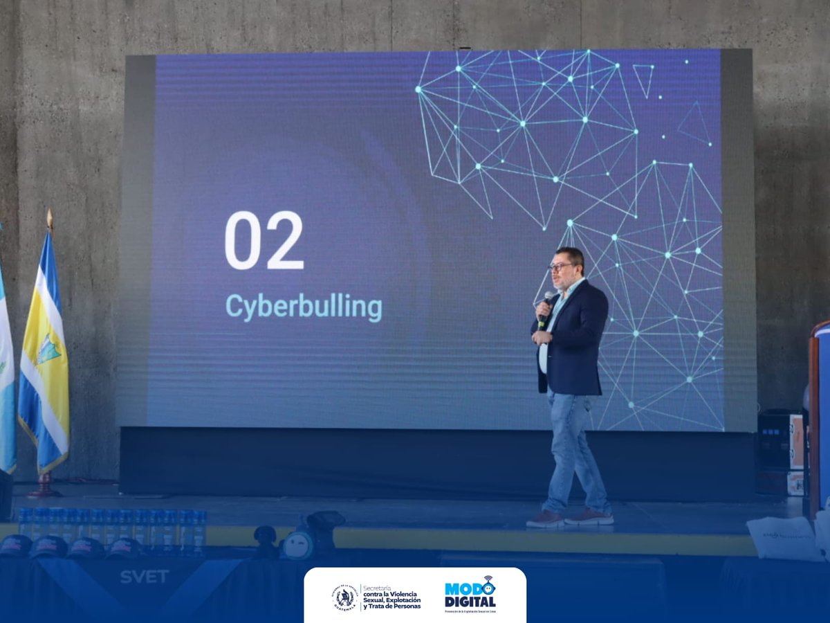 secretariasvet's tweet image. 💻 Durante la jornada, los jóvenes participaron activamente, conversando sobre ciberdelitos y cómo navegar seguros en internet.
Presentamos la Estrategia Modo Digital, herramientas claves para la prevención de la explotación sexual en línea 2/2
#ModoDigital #SVET #DíaDeLaJuventud