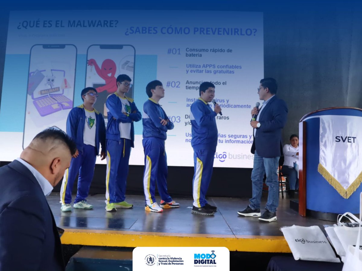 secretariasvet's tweet image. 💻 Durante la jornada, los jóvenes participaron activamente, conversando sobre ciberdelitos y cómo navegar seguros en internet.
Presentamos la Estrategia Modo Digital, herramientas claves para la prevención de la explotación sexual en línea 2/2
#ModoDigital #SVET #DíaDeLaJuventud