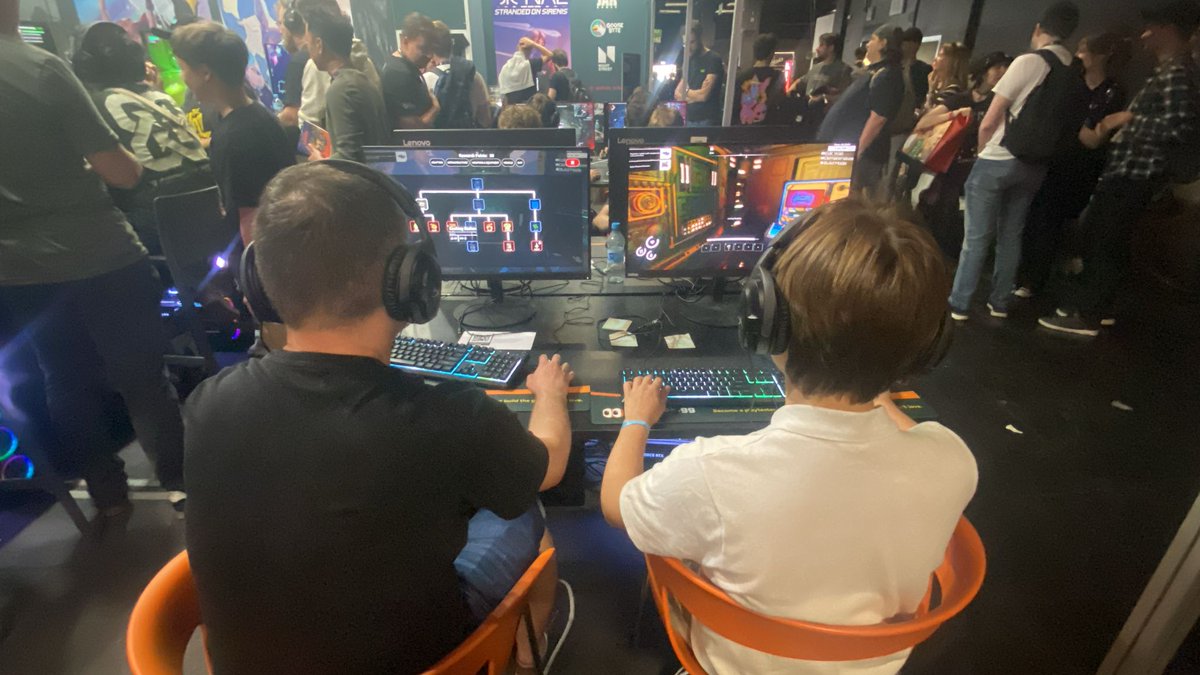 goosebytegames's tweet photo. We had an incredible at #Gamescom 2025! Big thank you to everyone who stopped by and played The Signal 👏

If you had a good time, please consider supporting our Kickstarter! 🙇‍♂️ https://t.co/wV5pBuFXG3
