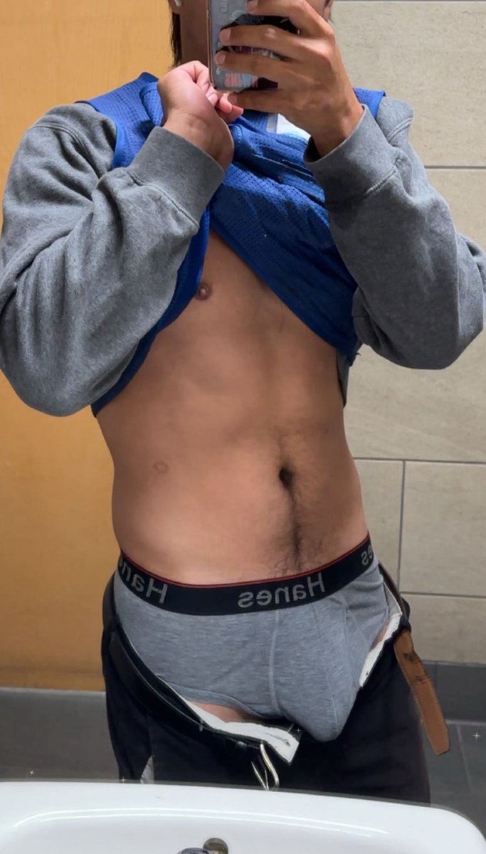 horny asf @ work 
#gay #hung