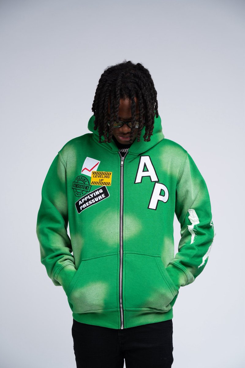 ApplyingB's tweet photo. AP ZIP UP NOW LIVE 🛒
https://t.co/cCbCRCQlrj https://t.co/mkSrXzWW8r