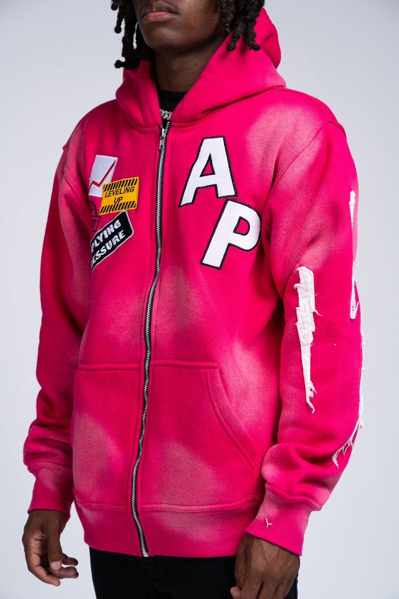 ApplyingB's tweet photo. AP ZIP UP NOW LIVE 🛒
https://t.co/cCbCRCQlrj https://t.co/mkSrXzWW8r