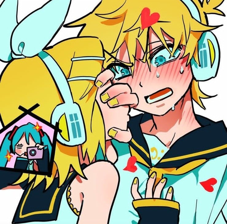 Vivinos's new ig posts!! I didnt know she likes vocaloid this much🤍