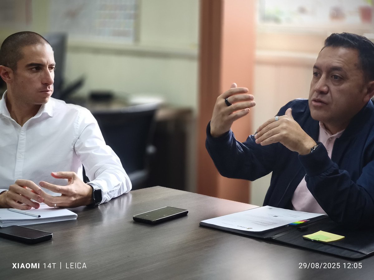 🚏🚗 Hoy trabajamos con Movilidad, Turismo y SERT en la actualización del Estudio de Paradas Turísticas del Centro Histórico de Cuenca.

🤝 Coordinación y análisis técnico para una Cuenca más ordenada y un turismo más eficiente. 🌟🏛️

#CuencaTurística #ParadasTurísticas