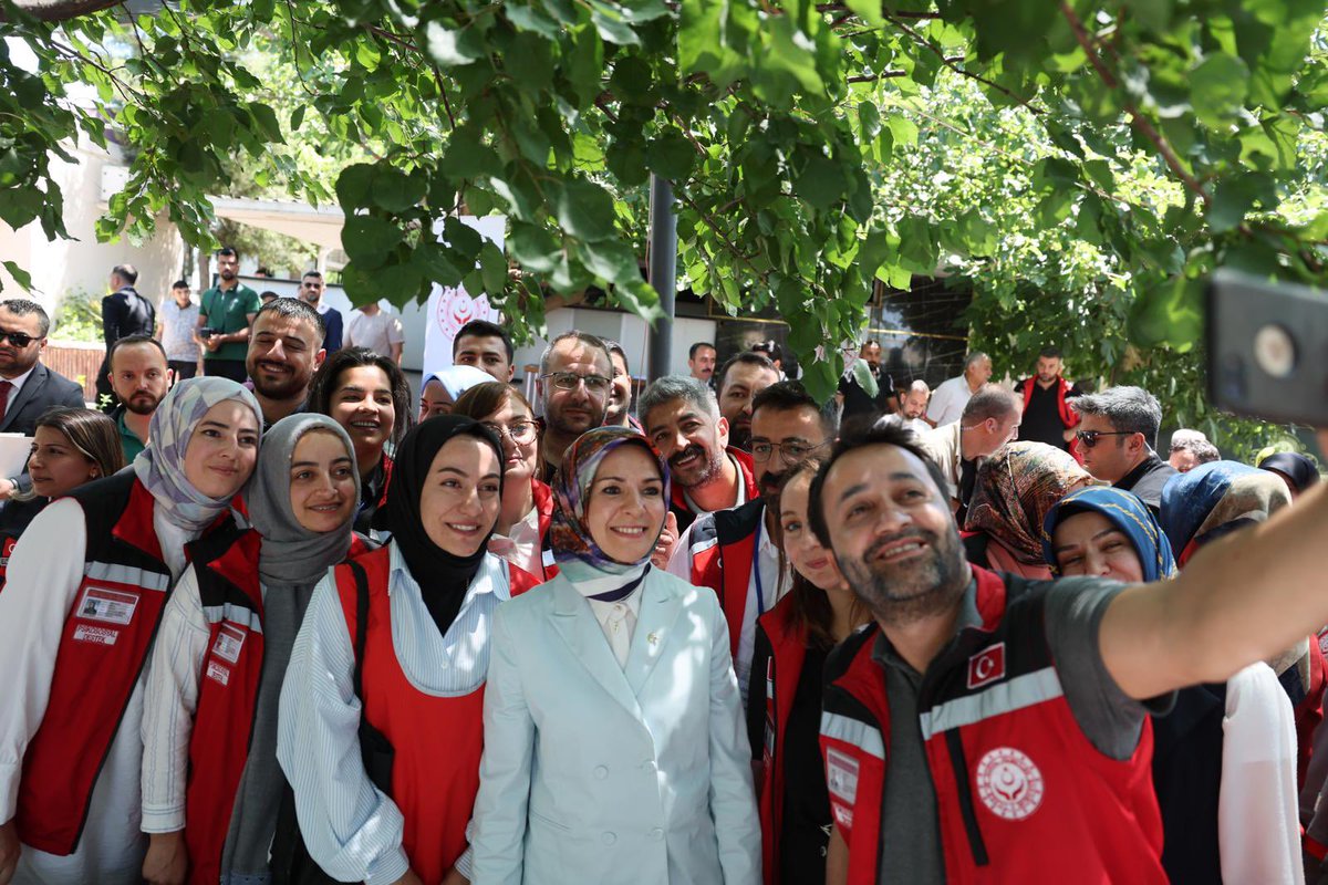 Kemal Özer (@kemal84187446) on Twitter photo Sayın Bakanım <a href="/MahinurOzdemir/">Mahinur Özdemir Göktaş</a>
yıllardır çözüm bekleyen ASDEP statü sorununa gösterdiğiniz kararlılık ve samimiyetle kalıcı çözüm kazandırmanız bizler için büyük bir mutluluk ve onur kaynağıdır.
Minnettarım ve saygılarımı sunarım.
<a href="/tcailesosyal/">T.C. Aile ve Sosyal Hizmetler Bakanlığı</a>
<a href="/asdepder/">ASDEP-DER</a> Sayın Bakanım <a href="/MahinurOzdemir/">Mahinur Özdemir Göktaş</a>
yıllardır çözüm bekleyen ASDEP statü sorununa gösterdiğiniz kararlılık ve samimiyetle kalıcı çözüm kazandırmanız bizler için büyük bir mutluluk ve onur kaynağıdır.
Minnettarım ve saygılarımı sunarım.
<a href="/tcailesosyal/">T.C. Aile ve Sosyal Hizmetler Bakanlığı</a>
<a href="/asdepder/">ASDEP-DER</a>