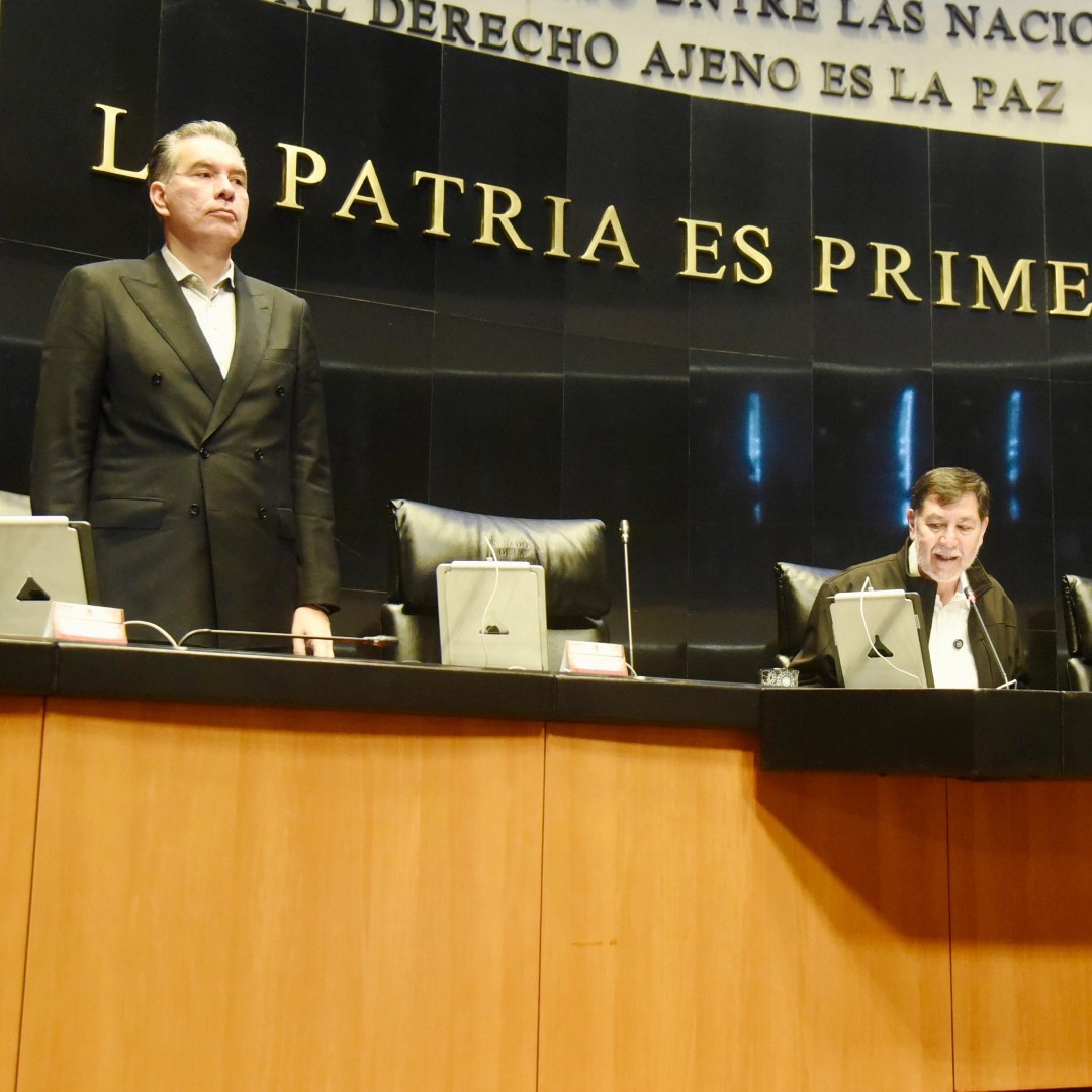 César Cepeda (@cesarmty) on Twitter photo 🔴⚡️¿Ya vieron que hoy Noroña llegó con guarura al Senado luego de su pleito con <a href="/alitomorenoc/">Alejandro Moreno</a>? 🔴⚡️¿Ya vieron que hoy Noroña llegó con guarura al Senado luego de su pleito con <a href="/alitomorenoc/">Alejandro Moreno</a>?