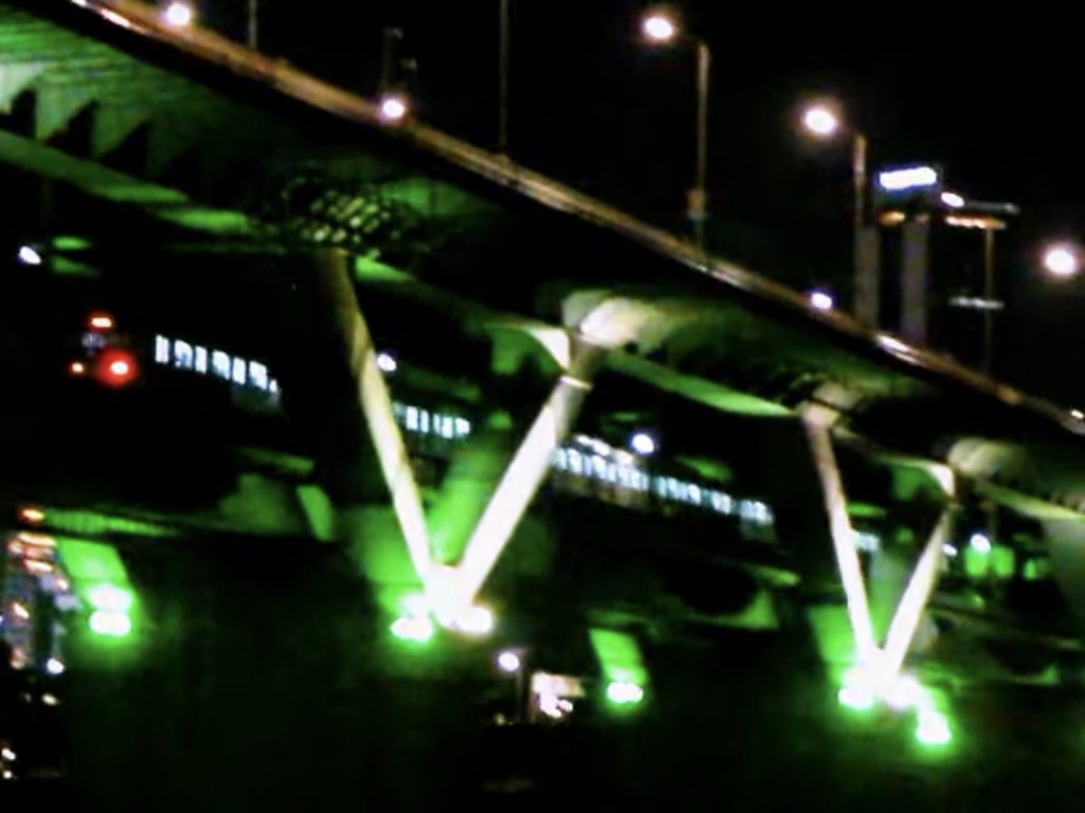 looks like lip and jinsoul went to film their ‘free’ cover mv @ cheongdam bridge which is where huntrix had their train fight scene ✨

김립 &amp; 진솔 (Kim Lip &amp; JinSoul) ‘Free’ Cover | ARTMS youtu.be/CBIPVmdCWfc?si… 

#kpopdemonhunters #ARTMS