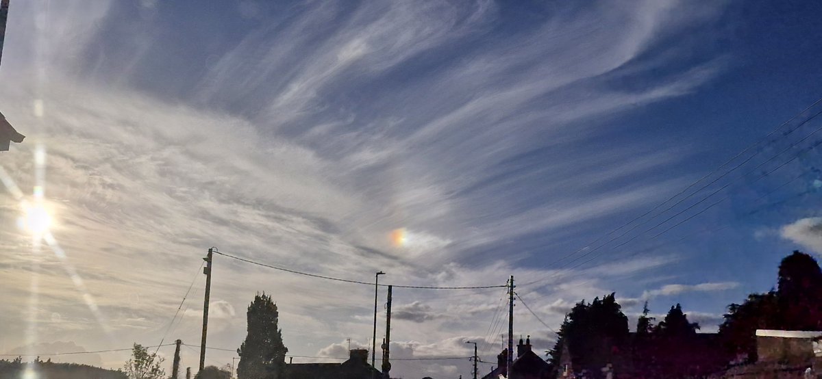 Caught a vivid but brief #SunDog earlier. Tried to get a better shot but went as quickly as it arrived.